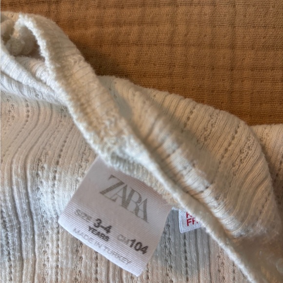 Zara Kids White Long Sleeve Top - Picture 2 of 2